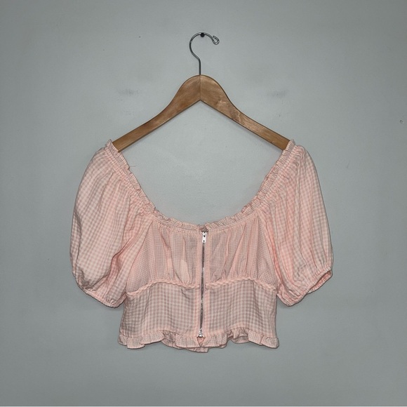 Le Lis Top Women’s Size Small Pink Gingham Milkmaid Crop Blouse Puff Sleeves NWT - Picture 5 of 8